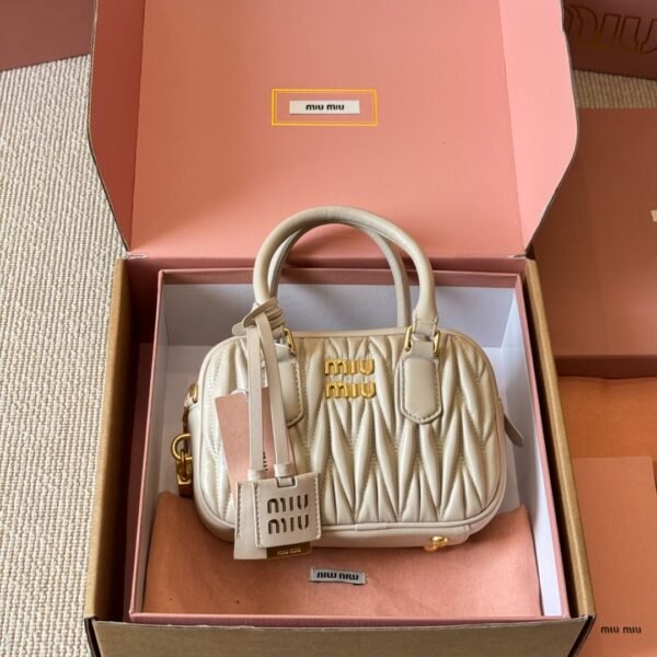 Miu Miu  Arcadie