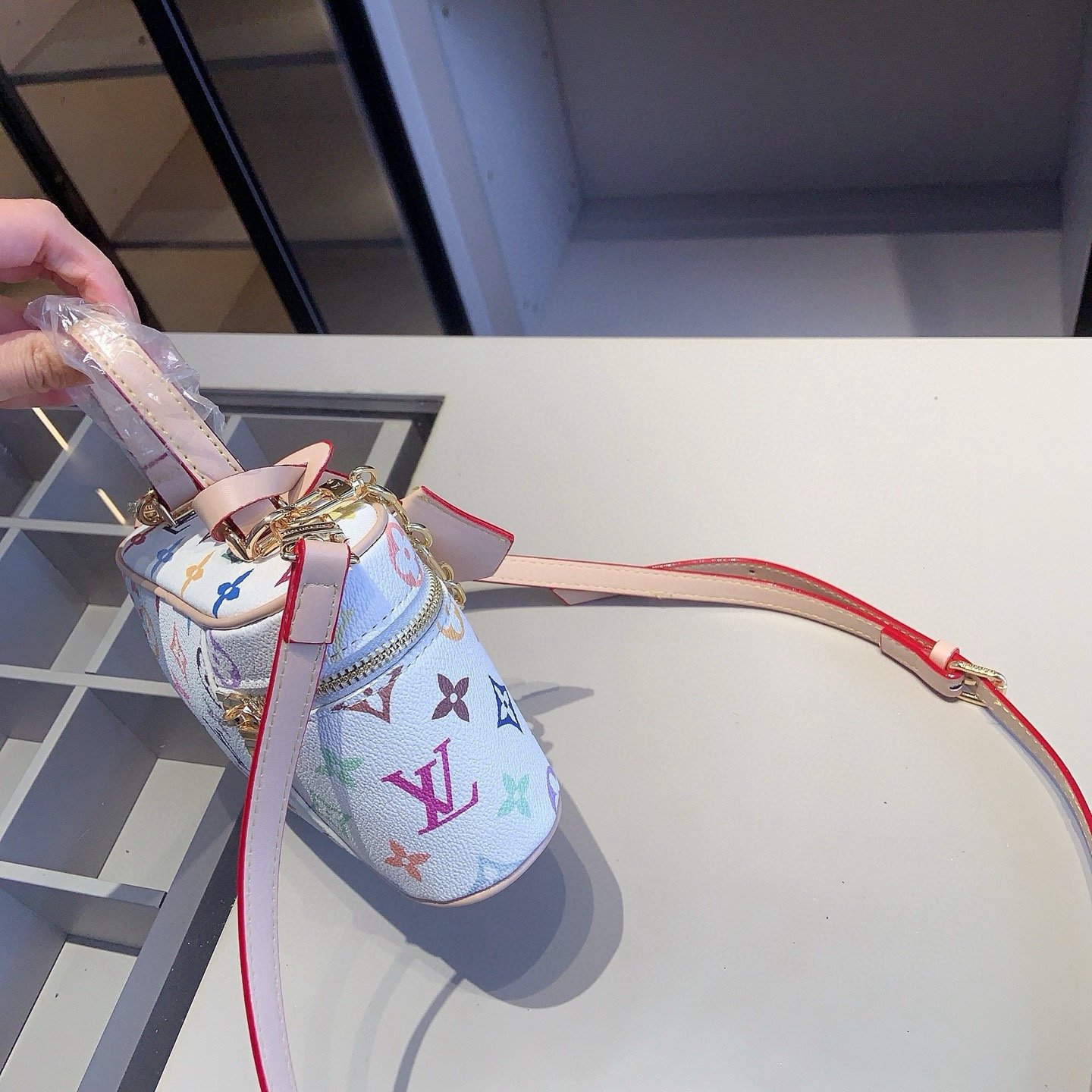 5261711ebd1b7a6a6859c05863ee381