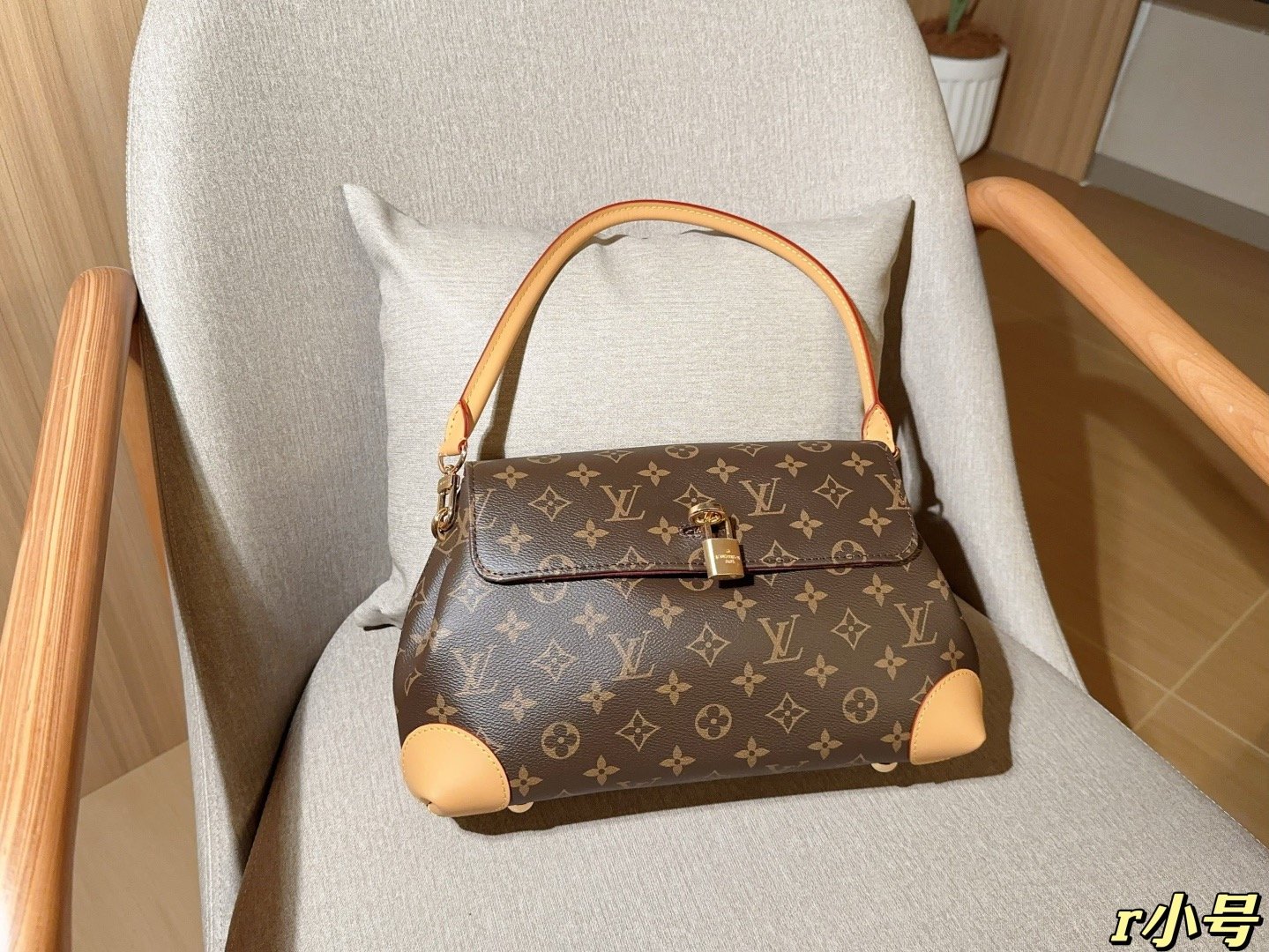 68a140113d4ac174d1e991fb322804f