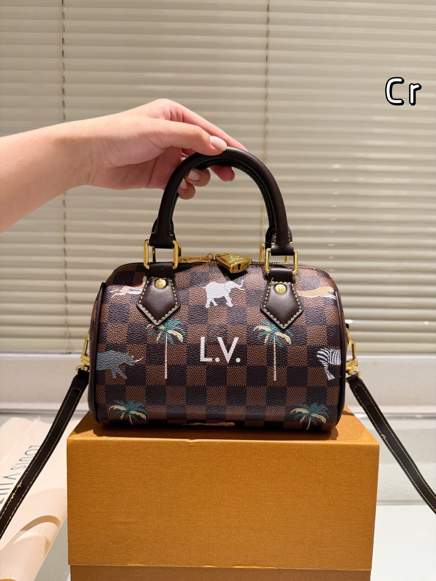 6eb8428a17654f18d9a269393ee5f3d