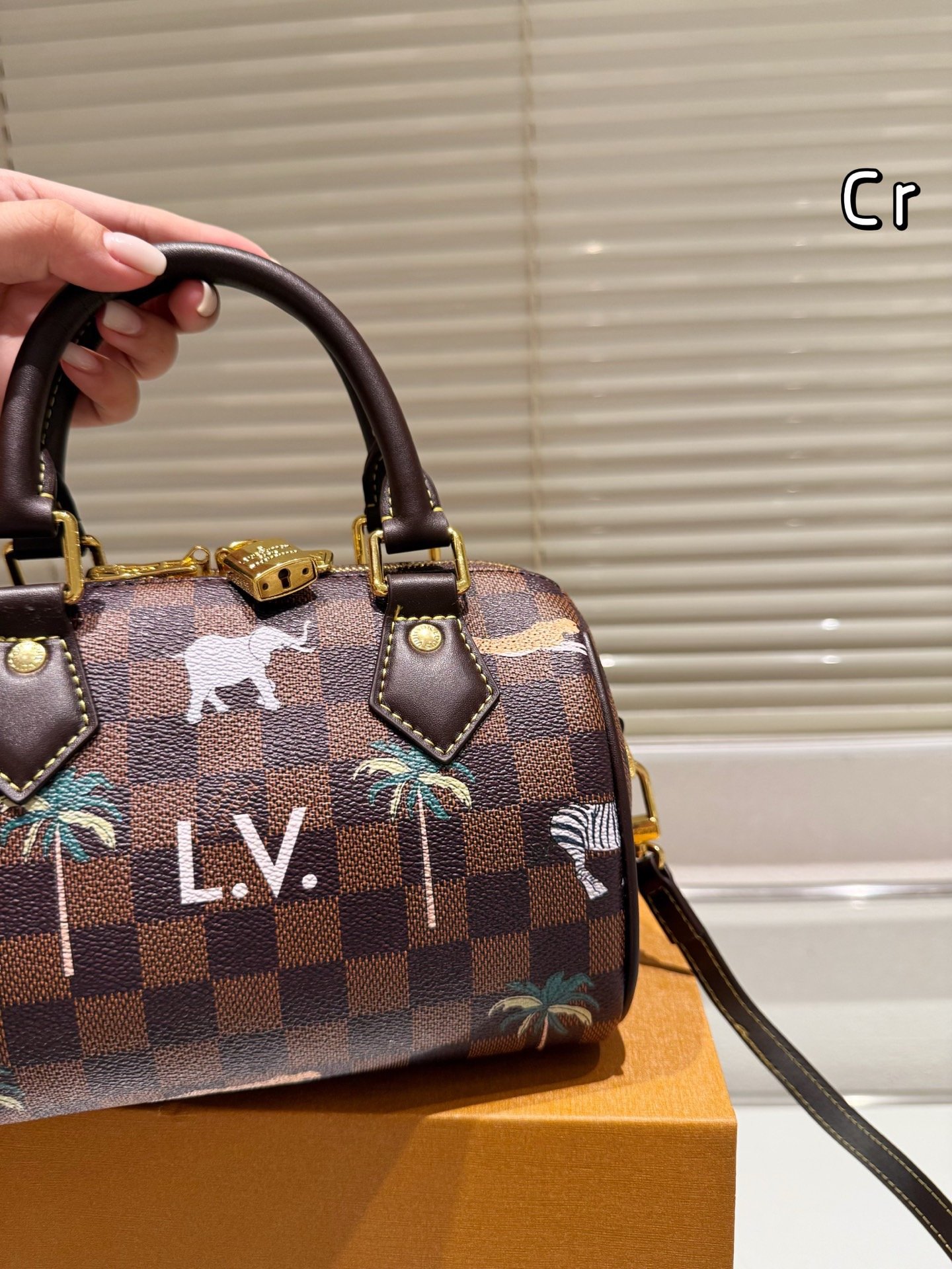 7fb52b2fbfa4a771ac4c7984d9feb13