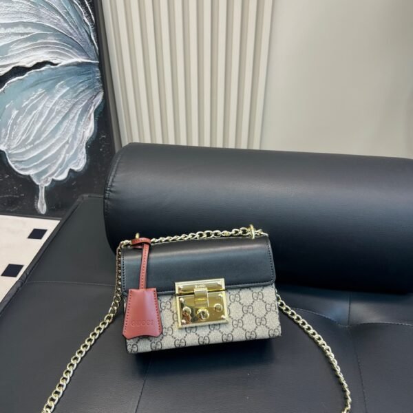Gucci Padlock Shoulder bag PM 19cm*13cm