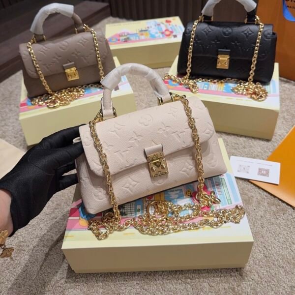 LV  Nano Madeleine 21cm*11cm