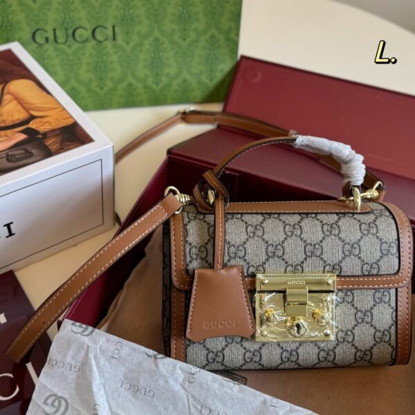 Gucci Padlock small top handbag PM 16cm*13cm